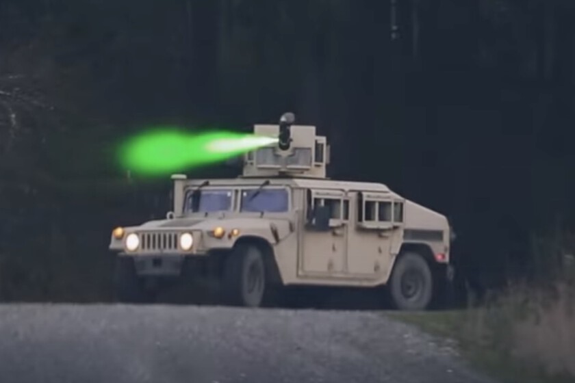 Los drones kamikaze son un problema para los tanques. La solución es montar defensas de rayos láser