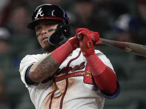 Orlando Arcia despachó octavo vuelacerca del año
