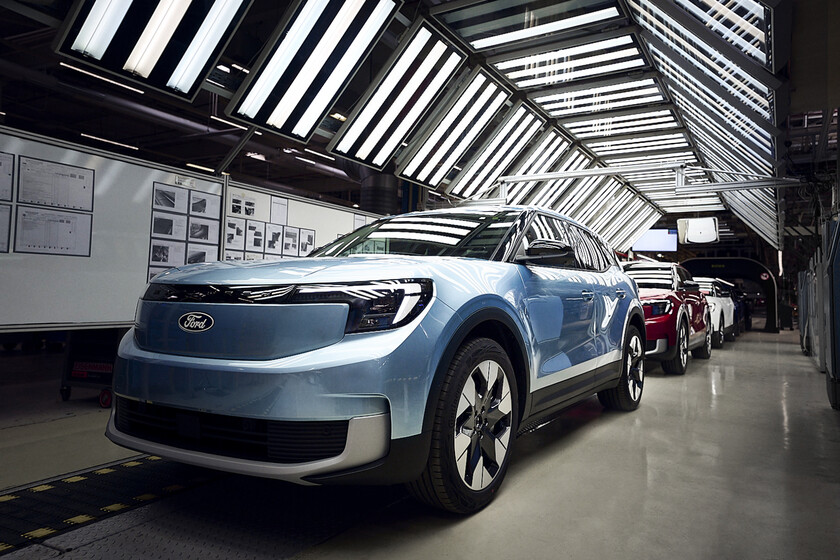 Ford quería igualar a Tesla con el coche eléctrico. Hoy tiene un problema llamado "pérdidas de 5.000 millones de dólares"
