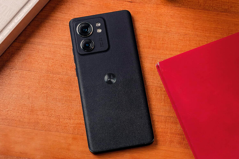 Más barato que nunca este teléfono Motorola que es una joya escondida en la frontera de la gama media y gama alta