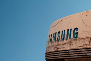 sus memorias han disparado un 1.458% sus beneficios