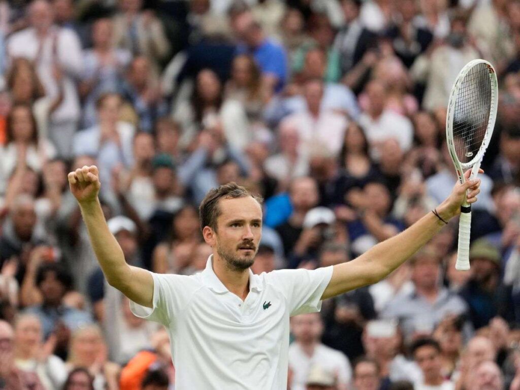 Medvedev jugará contra Alcaraz en semifinales
