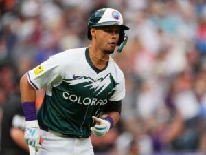 Ezequiel Tovar se fue para la calle con Rockies