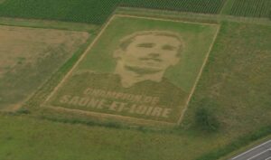 El Tour de France le rinde homenaje a Antoine Griezmann