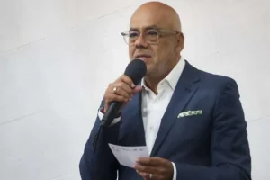 Con el fascismo no se transige se le aplican las leyes