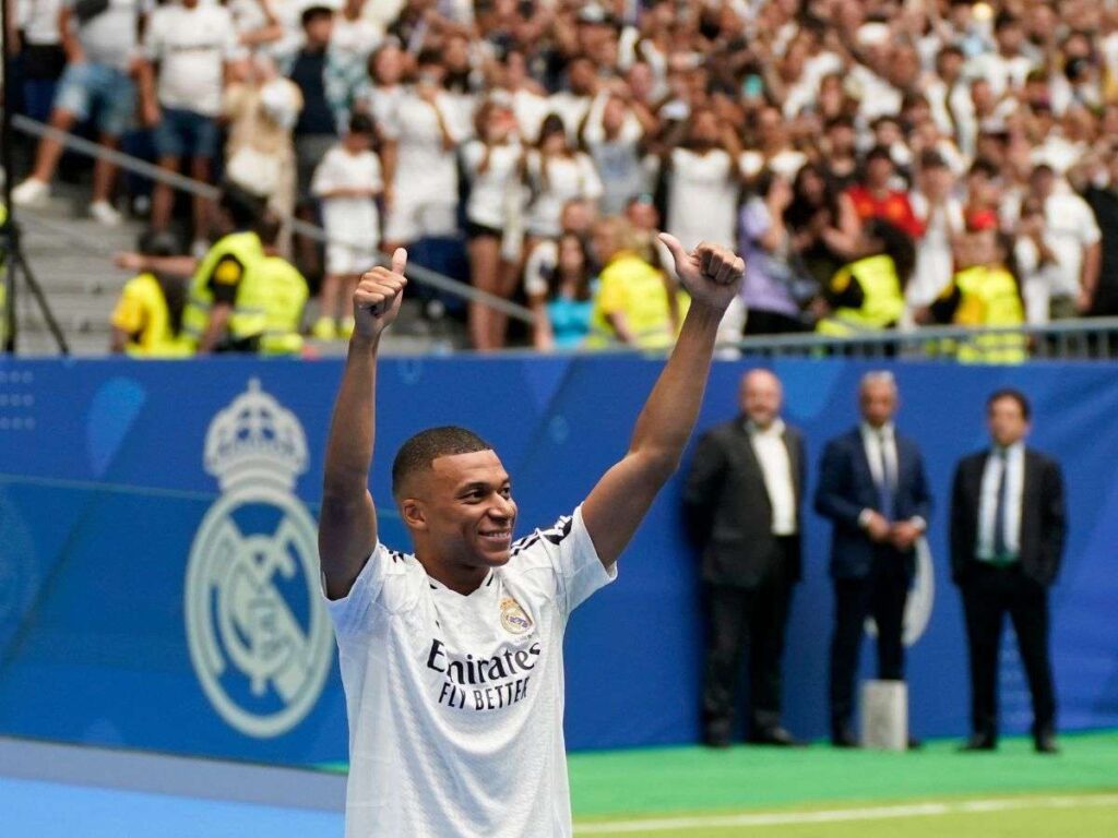 Real Madrid presentó a Mbappé por todo lo alto