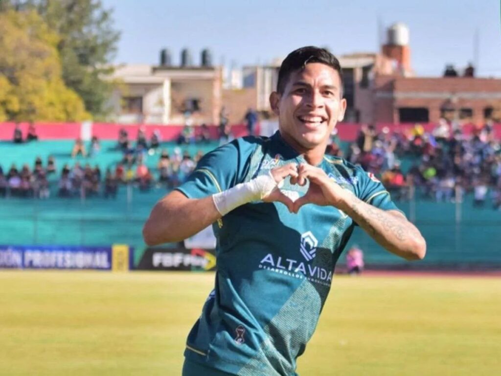 Leonardo Becerra marcó su primer gol en Bolivia