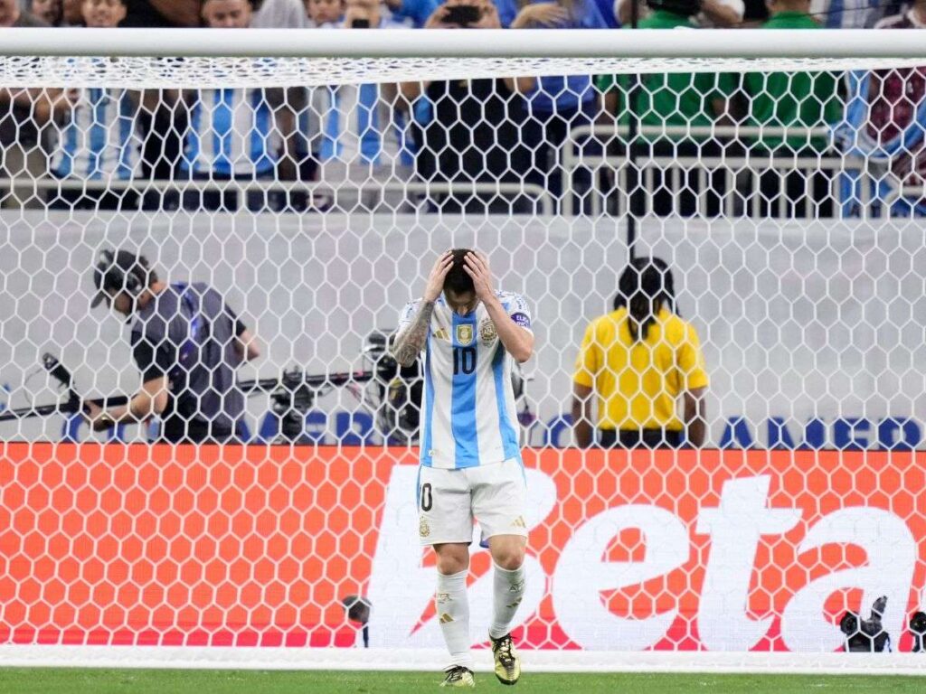 Messi agradeció al Dibu por salvar a Argentina