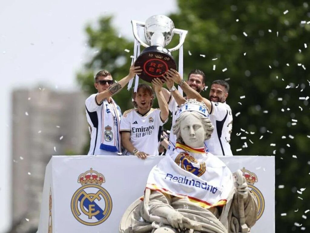 Real Madrid es el primer club en ingresar mil millones