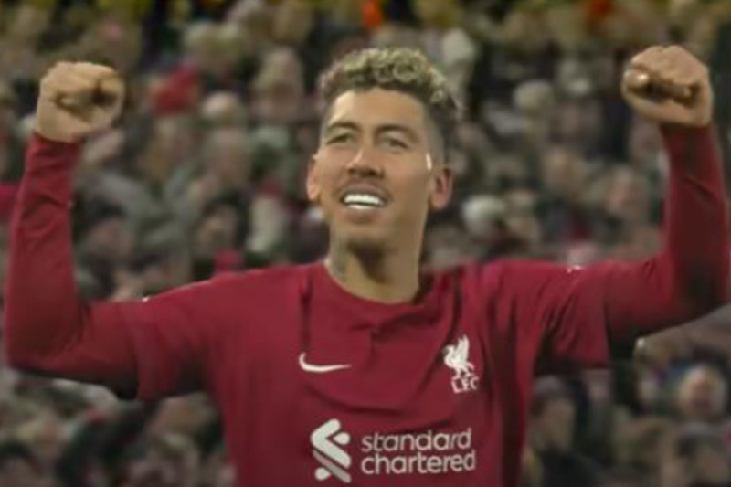 Roberto Firmino olvida del balón por un rato y se convierte en pastor