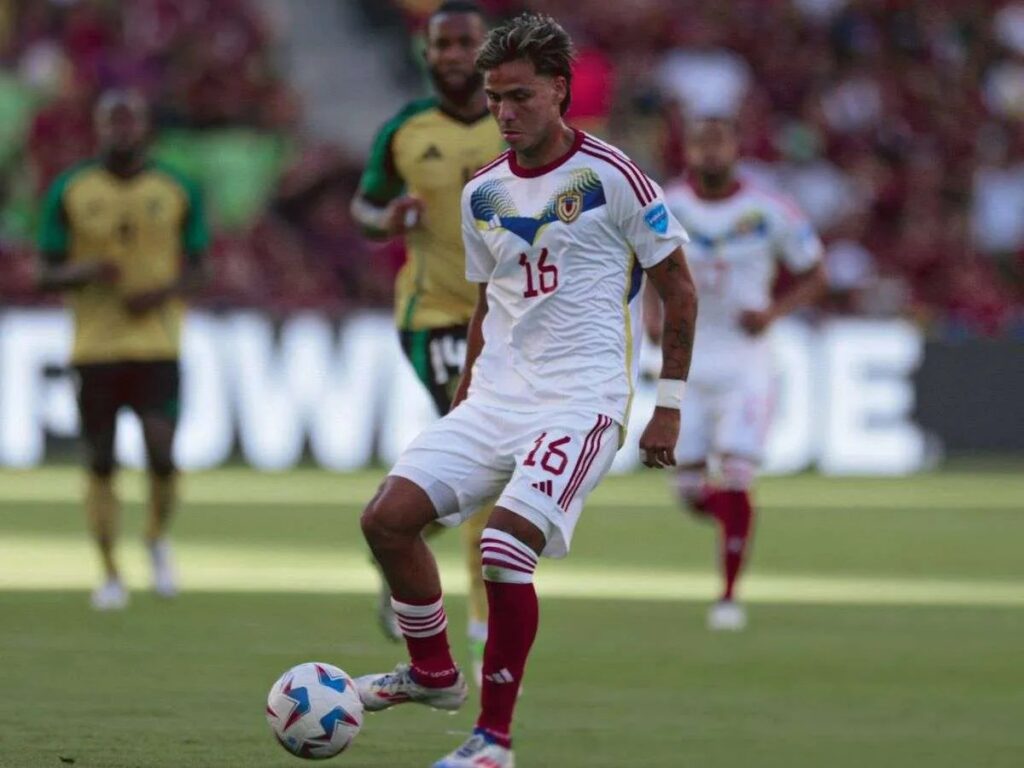 Telasco revolucionó el mediocampo - Líder en deportes