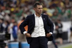 El entrenador de la selección mexicana Jaime Lozano. EFE/EPA/JUAN G. MABANGLO