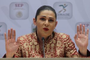 Imagen de archivo de la directora de la Comisión Nacional de Cultura Física y Deportes (Conade), Ana Guevara, durante una rueda de prensa, en Ciudad de México (México) (Paris 2024). EFE/Mario Guzmán
