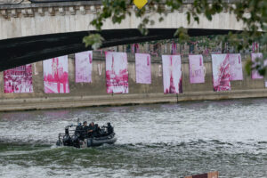 Breves de Unanimo: Entrenamientos suspendidos en contaminado río Sena
