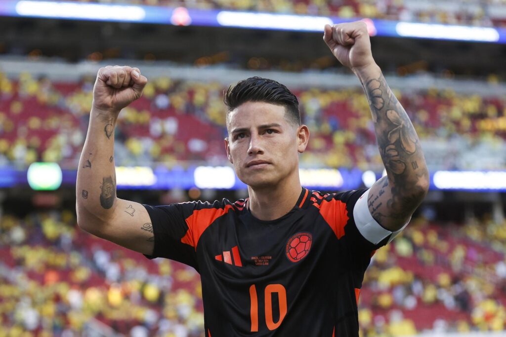 El centrocampista colombiano James Rodríguez en la Copa América 2024. Entre los jugadores del equipo de la semana EFE/EPA/JUAN G. MABANGLO