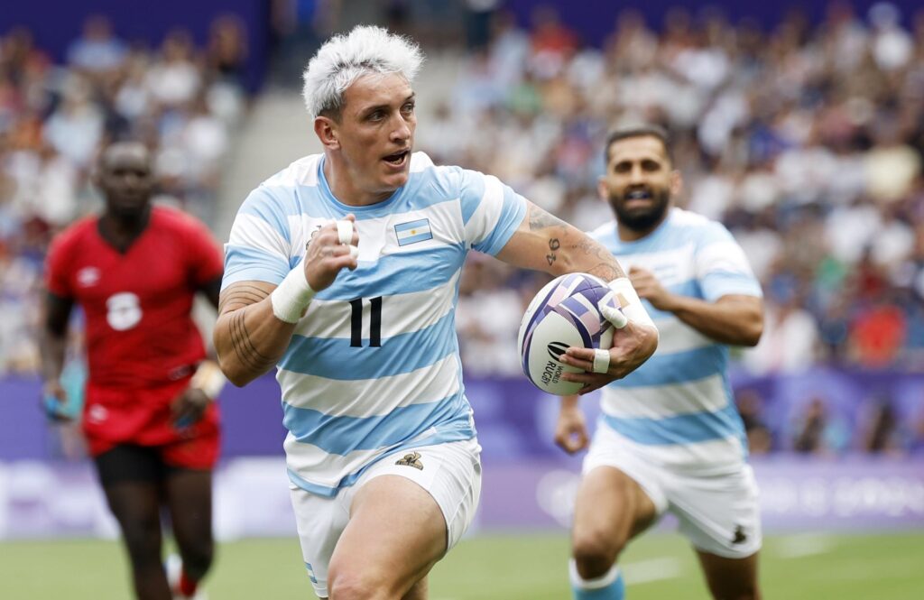 El jugador de Argentina Luciano Gonzalez en acción durante el partido del grupo N ante Kenia en Saint Francia, Kenia. (París 2024, argentina) EFE/EPA/YOAN VALAT