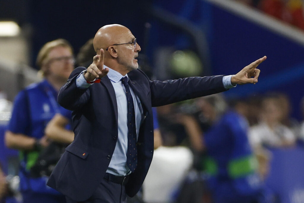 Luis de la Fuente, durante el partido de semifinales. (España) EFE/Alberto Estévez