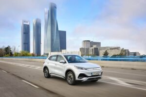 BYD necesita convencer de que sus coches eléctricos son buenos y fiables. Por eso suministrará 100.000 coches a Uber