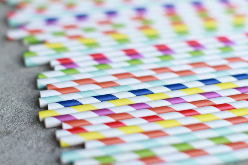 Las pajitas de papel suenan muy bien como alternativa al plástico. Hay un pequeño problema: son tóxicas