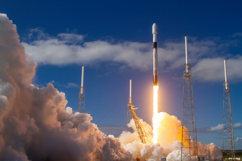 China acaba de poner en órbita los primeros 18 satélites de su propia constelación Starlink. Lanzará miles más antes de 2030