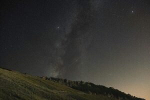 guía rápida para saber dónde, cómo y cuándo disfrutar de la gran lluvia de estrellas del verano