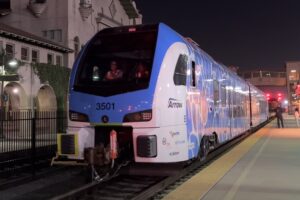 Estados Unidos necesita quitarse de encima sus trenes diesel. Y van a toda máquina con la solución: los de hidrógeno
