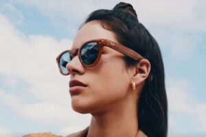 EssilorLuxottica era un fabricante de gafas tradicionales. Ahora abraza la tecnología y Meta y Google se la disputan