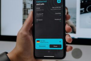 Usar una buena VPN de pago puede suponer la diferencia entre proteger tus datos y no. Y esta de Surfshark tiene un descuentazo del 86%