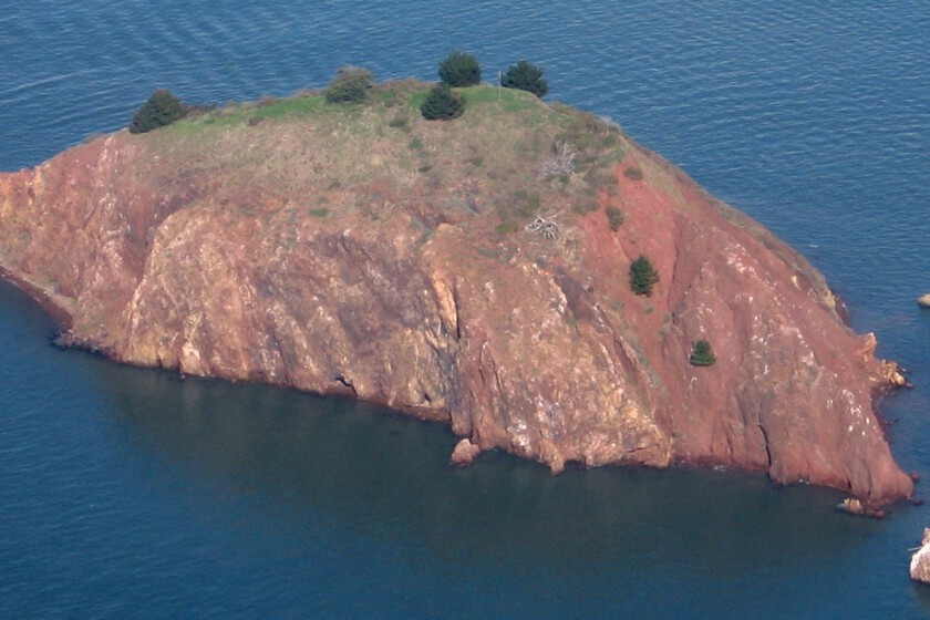 25 millones por una roca rojiza sin electricidad ni agua