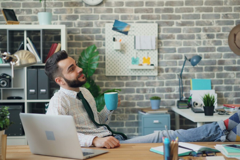 La Generación Z ha encontrado un nuevo motivo para ir a la oficina y lo ha hecho viral: tener su propia mesa