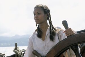 Zoe Saldaña explica cómo fue su paso por 'Piratas del Caribe', y por qué se alegra de que no volviesen a llamarla