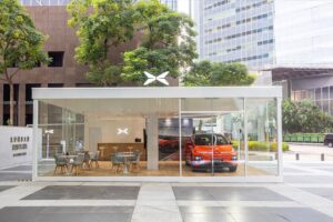 Coche eléctrico chino busca fábrica en Europa. Razón: salvarse de los aranceles