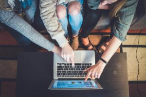 los salarios de todos los empleados serán públicos a partir de 2026