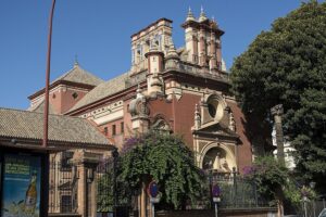 Un ficus centenario acaba de morir en Sevilla tras dos años de agonía. Es el mejor ejemplo de cómo España está matando sus árboles urbanos