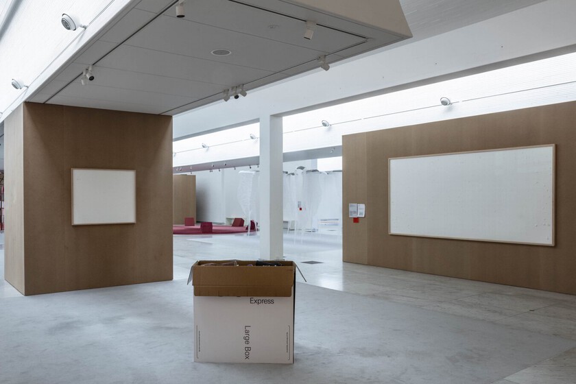 Un artista entregó dos lienzos en blanco a un museo a modo de "obra". Un juez le obligó a devolver casi 70.000 euros