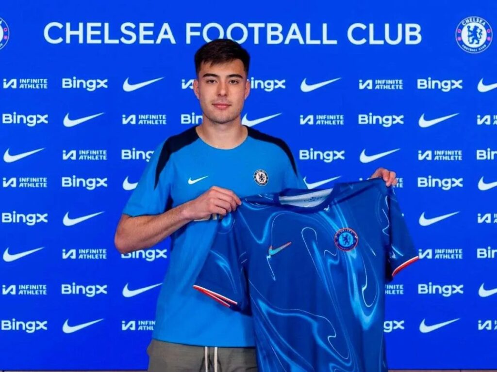 Chelsea firma al defensor Aaron Anselmino