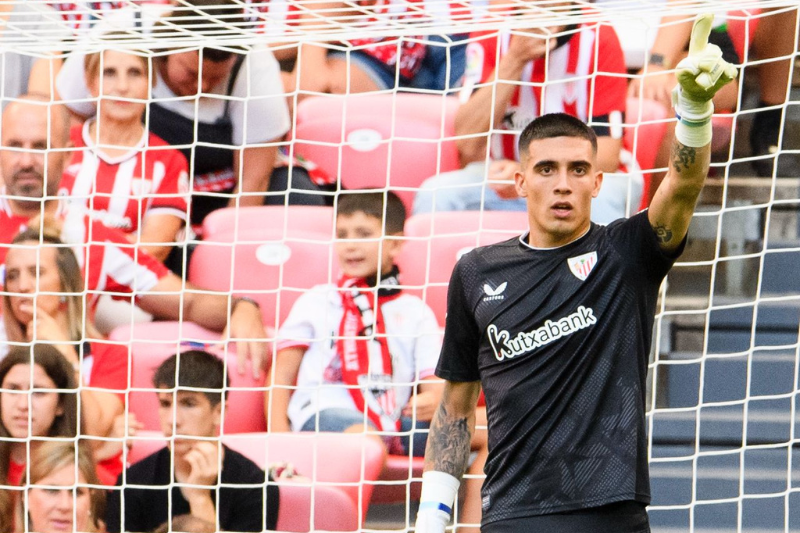 Álex Padilla podría ser convocado al arco en debut de Javier Aguirre