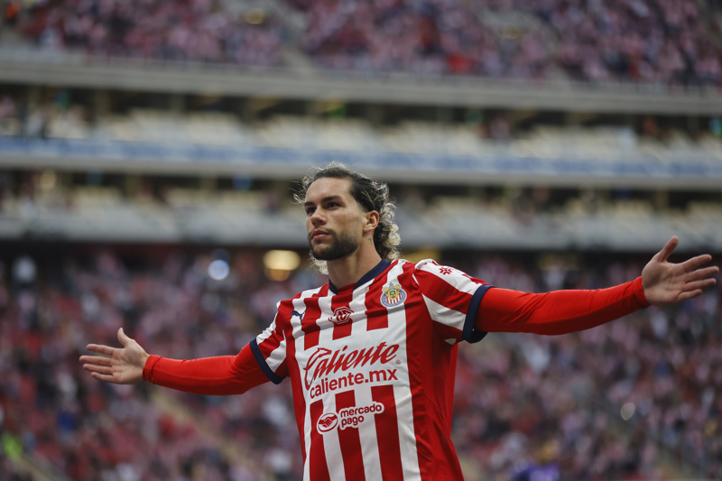 Cade Cowell, Chivas