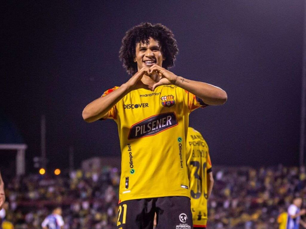 Eduard Bello agitó las redes en su debut con Barcelona