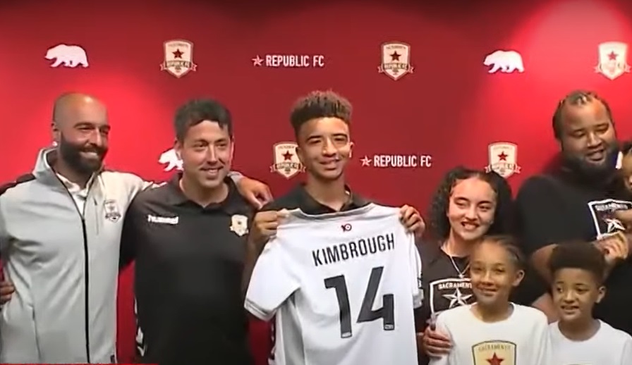 México convence joya estadounidense de 14 años para jugar con el TrI
