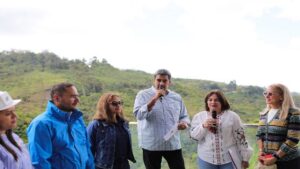 Maduro hizo un llamado al diálogo para mejorar la calidad educativa en el país
