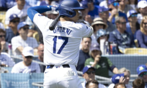 Ohtani se acerca a racha histórica de 50/50 home runs y bases robadas