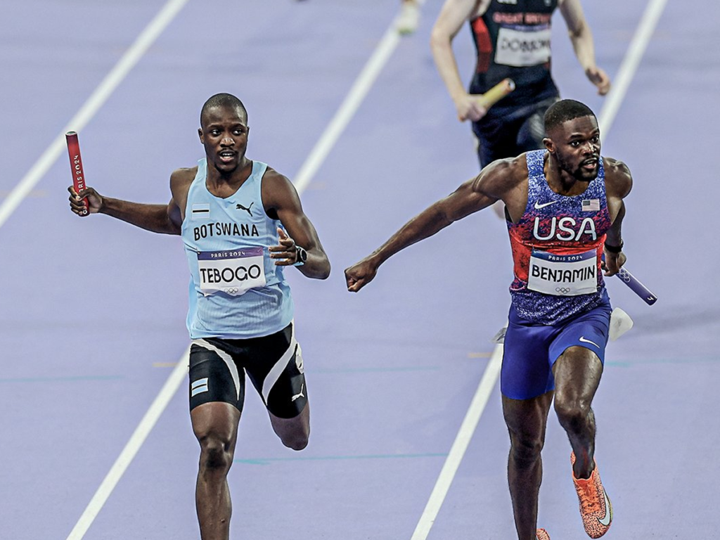 ¡Por centésimas! Estados Unidos es campeón del 4x400