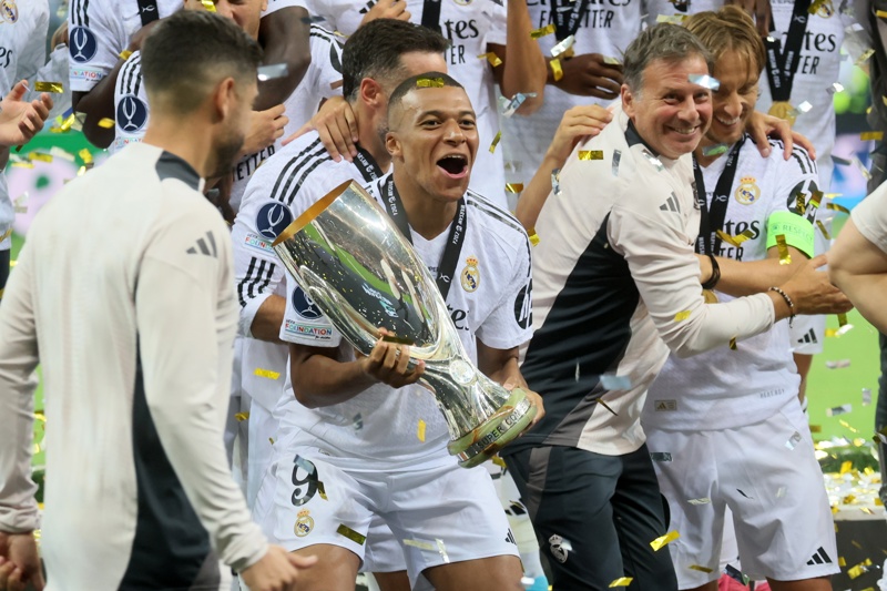 GALERÍA: Mbappé y las mejores imágenes de su debut con el Real Madrid