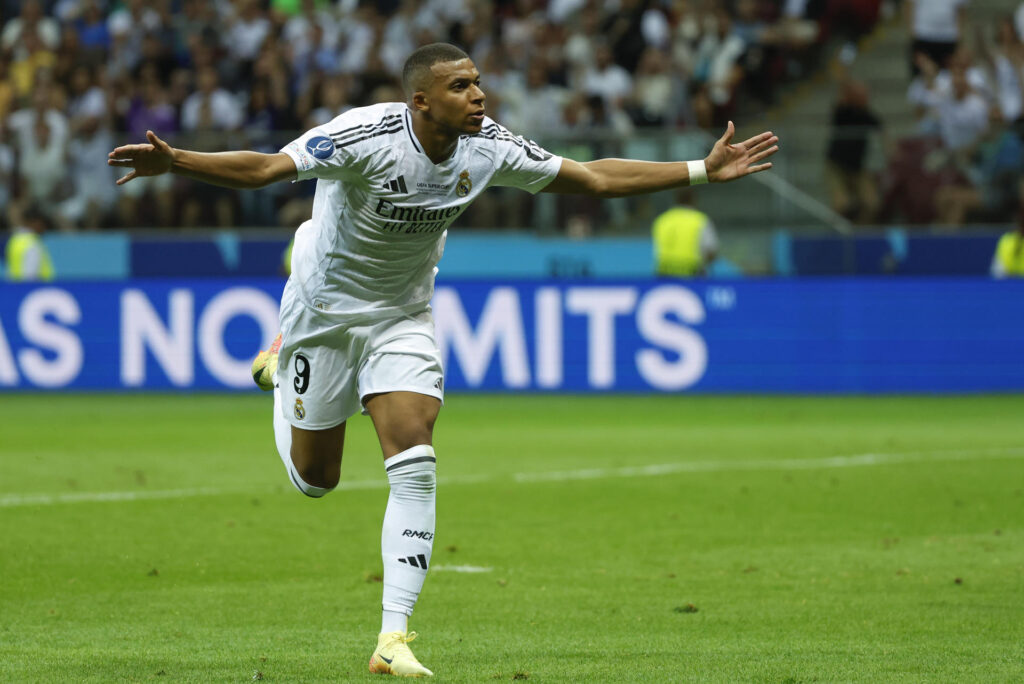 Kylian Mbappé: Así fue su debut con el Real Madrid