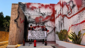 Vandalizan mansión de Messi por considerarla una construcción ilegal