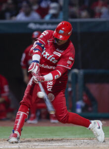 El bateador de los Diablos Rojos, Robinson Canó en acción durante un juego amistoso entre los Yankees de Nueva York y Diablos Rojos de México en el estadio Alfredo Harp Helú, en la Ciudad de México (México). Fotografía de archivo. EFE/ Isaac Esquivel