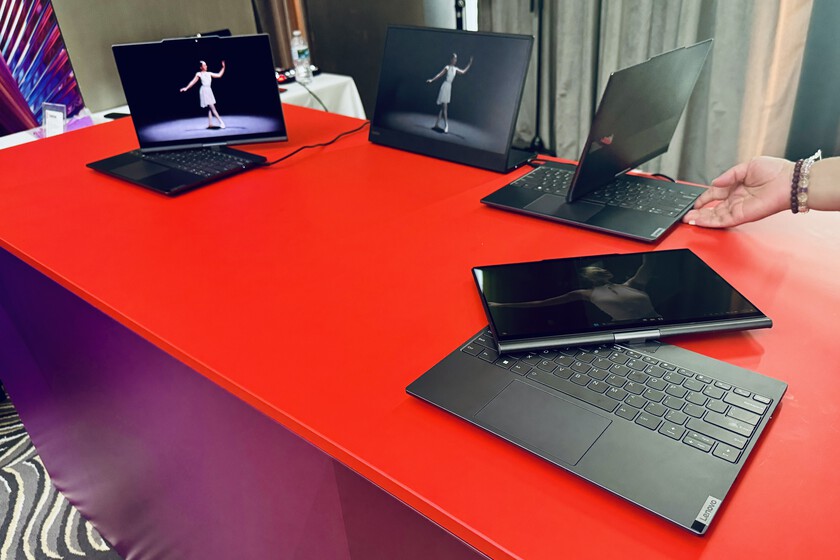 El primer portátil al que hablas y se mueve para obedecerte es de Lenovo. Lo he probado y me he quedado con ganas de más