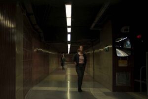 La escalofriante leyenda urbana real de 'Estación Rocafort', la parada de metro maldita de Barcelona que ha inspirado la película