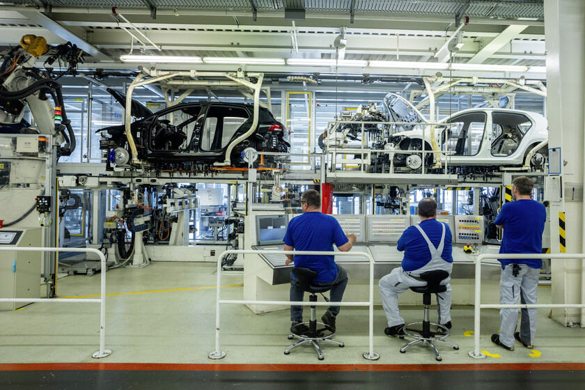 Alemania ha descubierto por las malas cuál es el único camino para vender coches eléctricos: ayudas estatales
